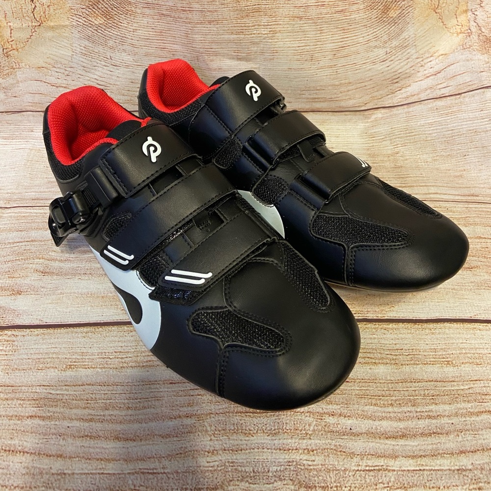 Peleton cycling bike racing machine shoes size 46
Black w/ attached pieces
